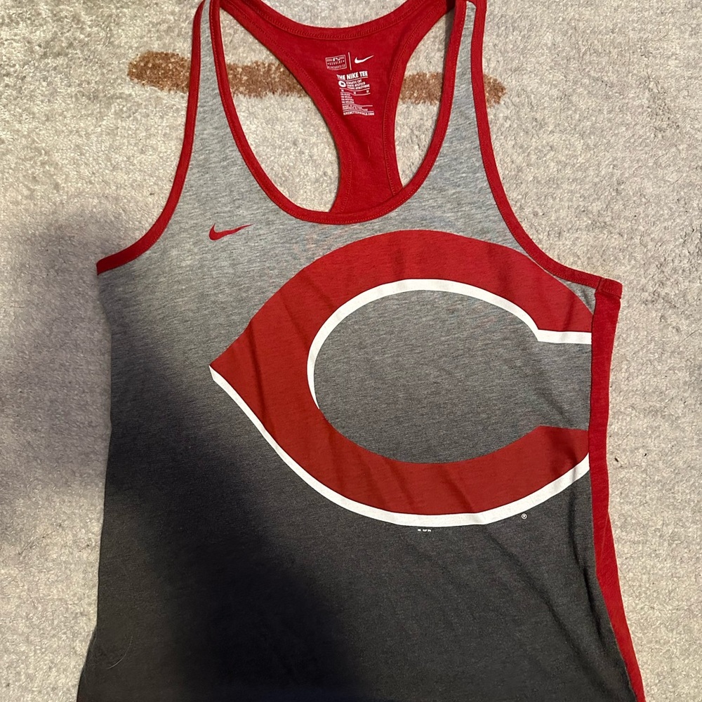 Cincinnati Reds Women’s Nike tank top